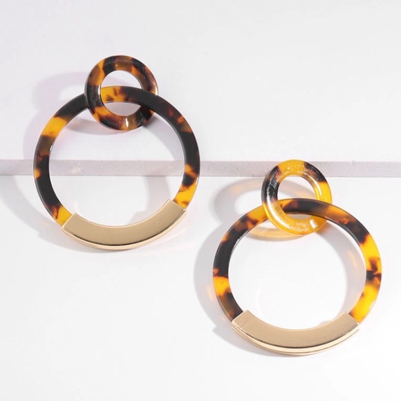 Jewelry - 🐢 2/$24 Dark Tortie & Gold Hoops 🐢